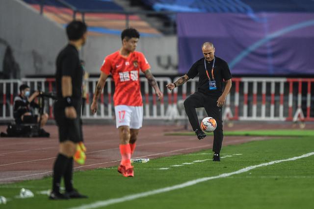 陶强龙：与巴勒斯坦比赛前积极总结，期待提升表现